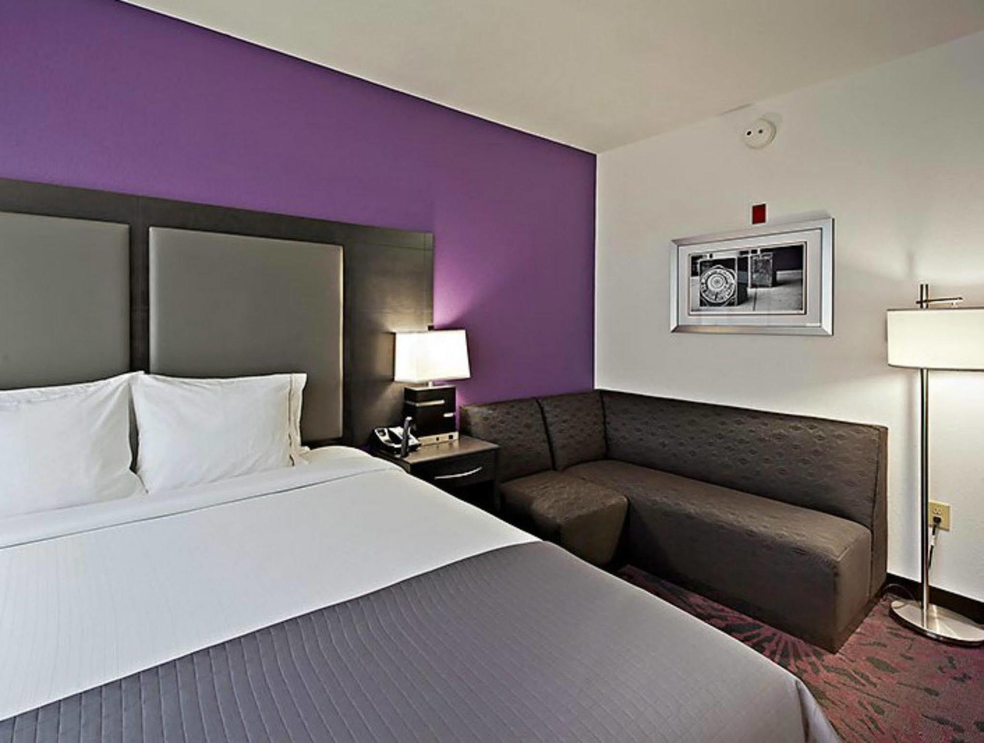 Holiday Inn Express & Suites Columbus - Polaris, An Ihg Hotel Room photo